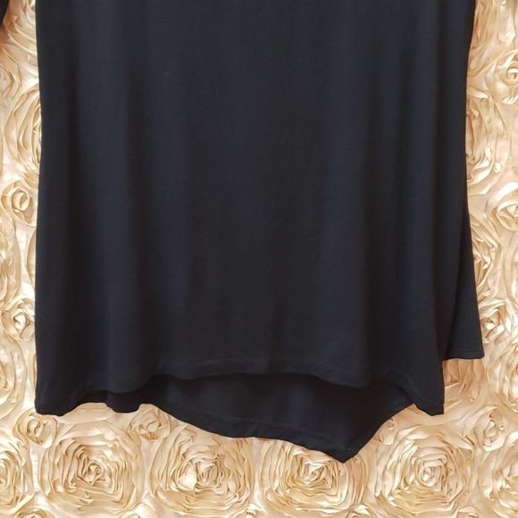 2/$40 π€Thyme Black Blouse π Very Soft - Picture 9 of 9